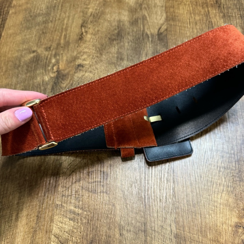 Express Rust Suede Belt - Picture 11 of 13